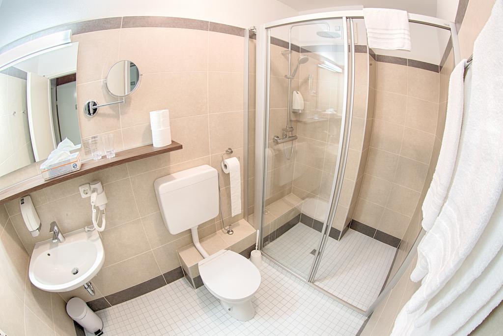 Fruehstueckshotel Waldbauer Bad Schallerbach Kamer foto